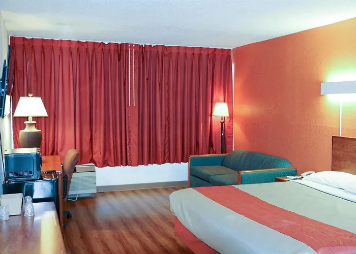 Motel Sky At Airport Tulsa